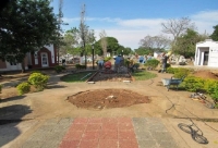 RECONSTRUYEN SENDERO INTERNO DEL CEMENTERIO MA. AUXILIADORA
