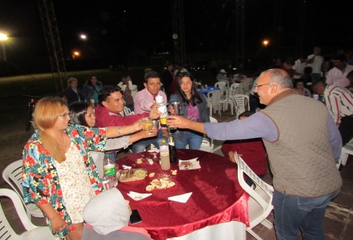 MUNICIPALES CELEBRARON SU DÍA CON CENA, REGALOS Y MÚSICA