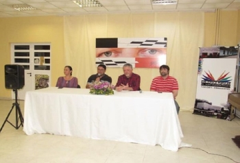 INAGURAN MUESTRA PICT&Oacute;RICA &ldquo;CA&Aacute; CAT&Iacute; Y DEM&Aacute;S HIERBAS&rdquo; EN LA BIBLIOTECA