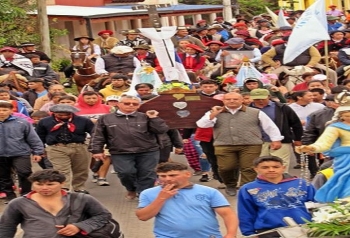 RECIBIMOS Y ACOMPA&Ntilde;AMOS A LOS PEREGRINOS