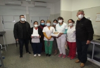 D&Iacute;A DE LA ENFERMERA: ENTREGAN PRESENTE EN EL HOSPITAL LOCAL