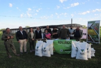 ENTREGA DE SEMILLAS A PEQUE&Ntilde;OS PRODUCTORES DE CAPILLITA